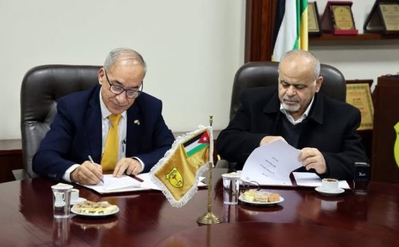 Mega Labs and University of Jordan Hospital representatives